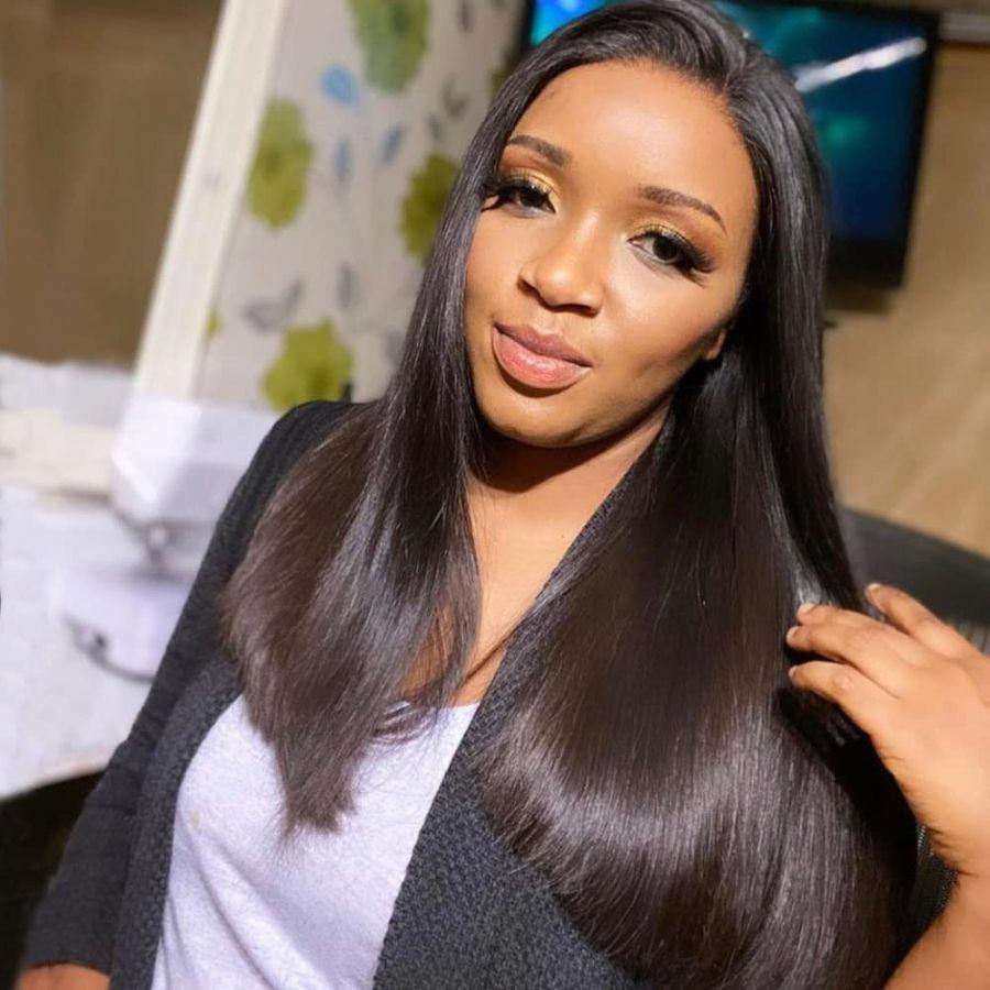 Woman wearing WOWANGEL straight lace wig